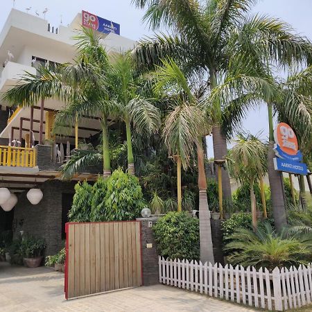 Aakritii Hotels Гургаон Экстерьер фото