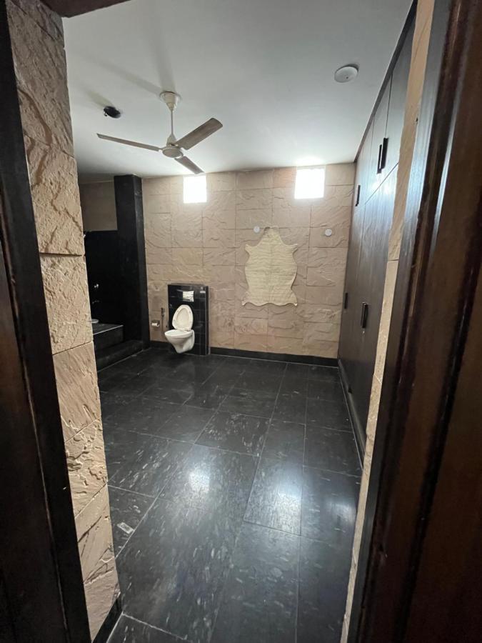 Aakritii Hotels Гургаон Экстерьер фото