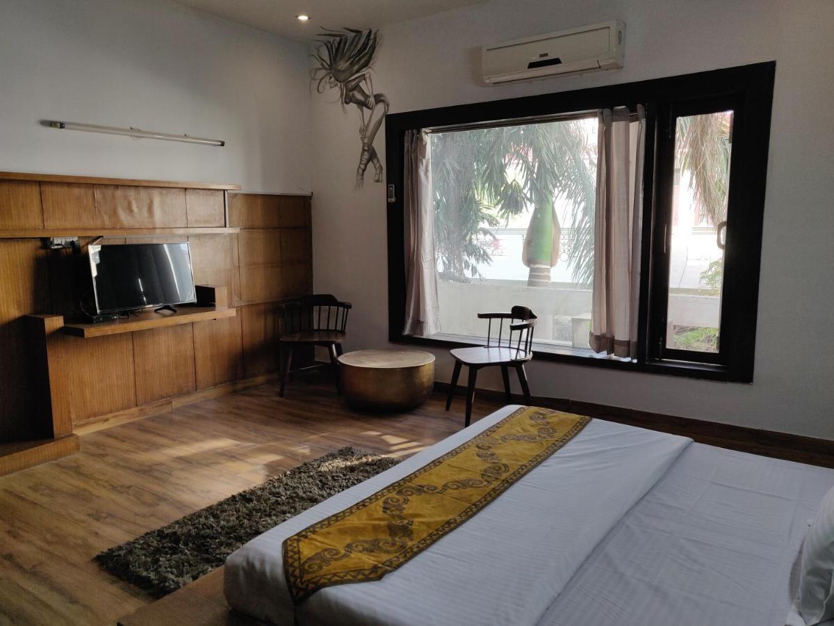 Aakritii Hotels Гургаон Экстерьер фото