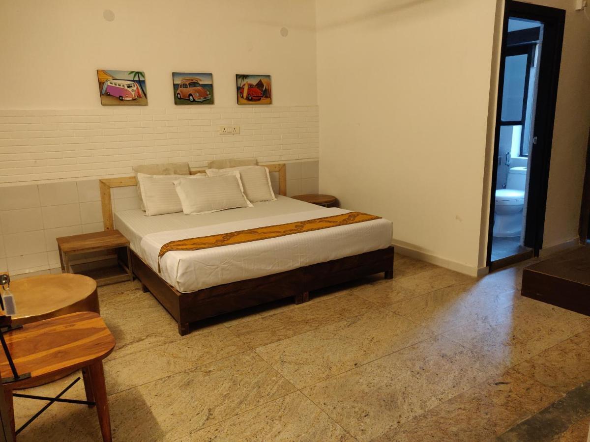 Aakritii Hotels Гургаон Экстерьер фото